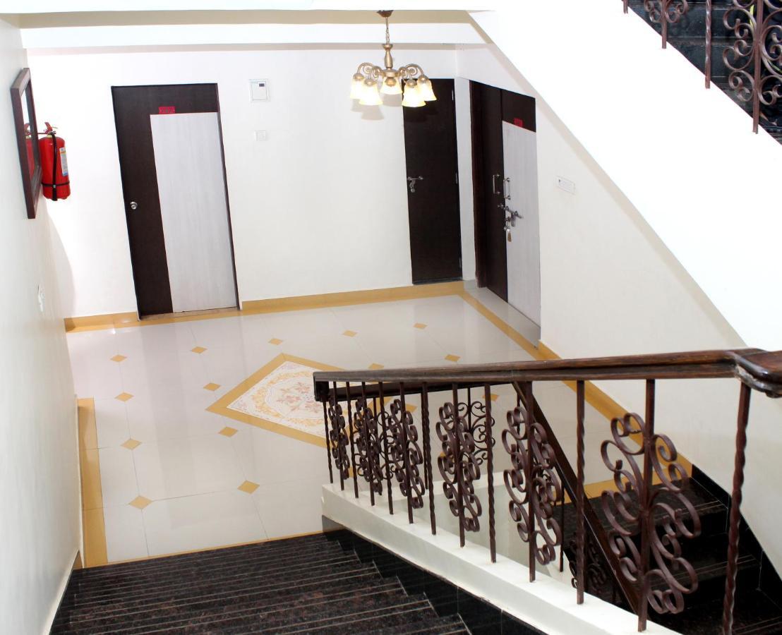 Hotel Manik Moti Лонавала Экстерьер фото